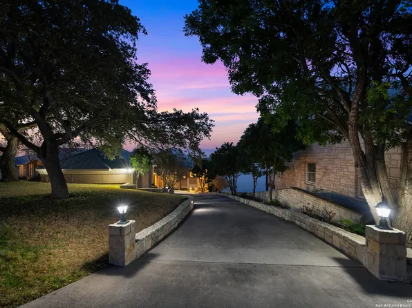 985 Janet, Canyon Lake, TX 78133