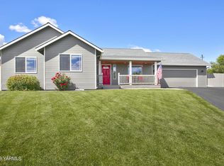80 Buttercup Ln, Selah, WA 98942