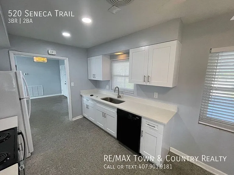 520 Seneca Trl — Photo 4