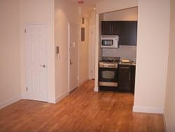 4th image of 1540 2nd Ave APT 2C