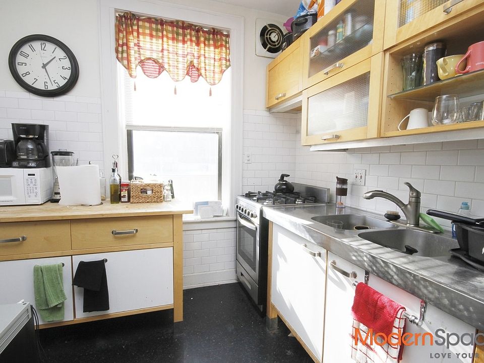 1st image of 3089 48th St #2R