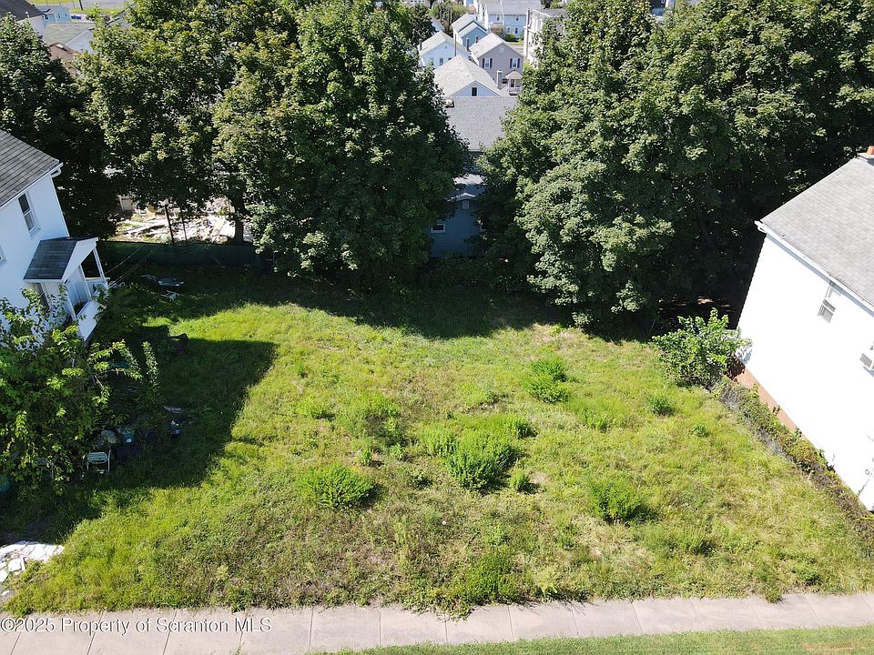 2nd image of 119 Green St