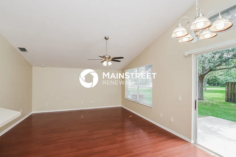 475 Sedgewood Cir — Photo 4