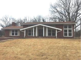 2468 Fair Acres Rd, Saint Louis, MO 63136