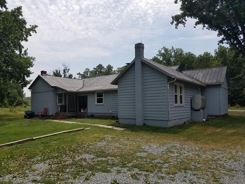 2nd image of 800 Huguenot Trl