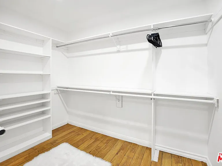 915 Edie Dr — Photo 29