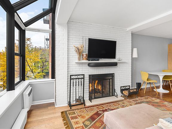 4th image of 453 W 19th St APT 6B