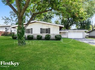 440 Durwood Dr, Florissant, MO 63033
