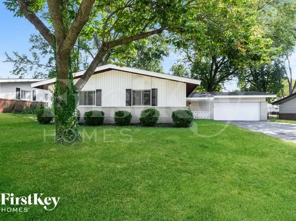 440 Durwood Dr, Florissant, MO 63033