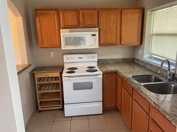 8325 Sunrise Lakes Blvd APT 305, Fort Lauderdale, FL 33322