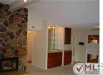 3rd image of 12941 Moorpark St APT 4