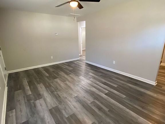 3rd image of 440 14th Ave