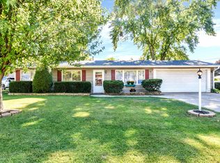 41 Circle Dr E, Montgomery, IL 60538