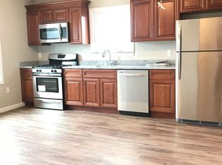 1042 Cozzens Ln #2, North Brunswick, NJ 08902