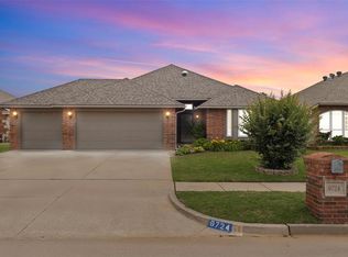 9724 SW 18th St, Oklahoma City, OK 73128