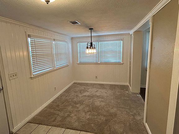 3rd image of 224 Sheridan Dr