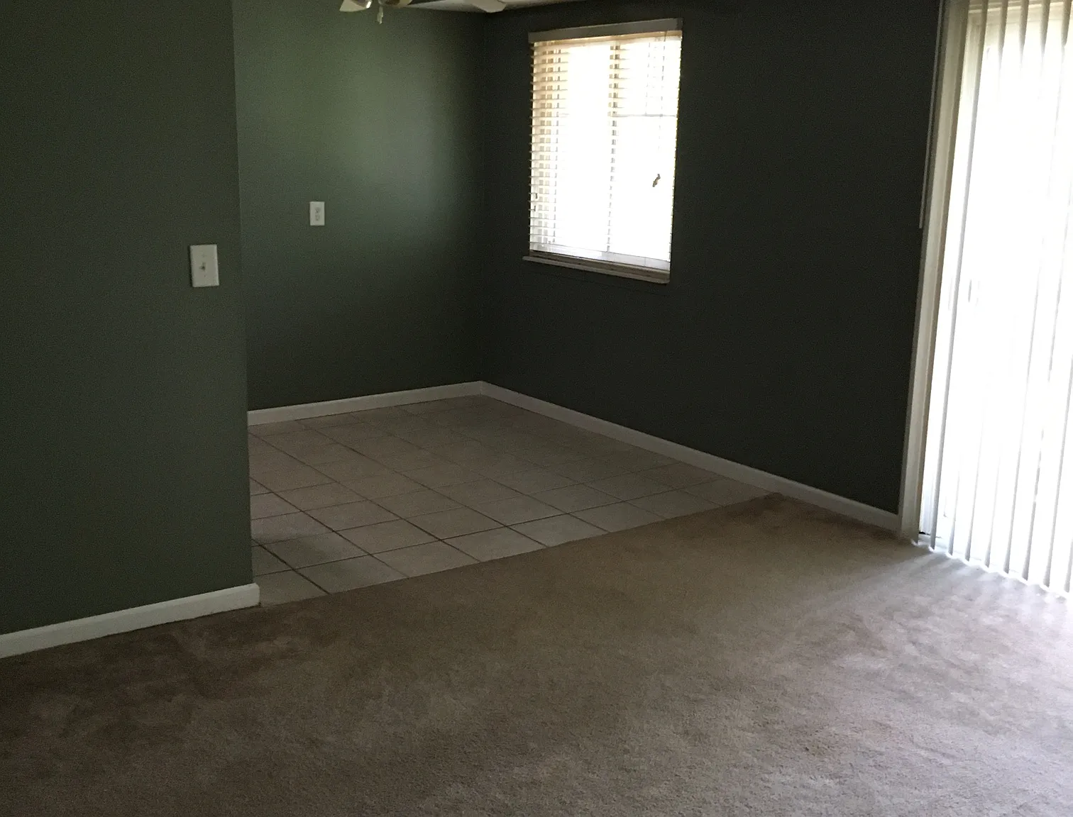 2 bed, 1.5 bath, 900 sqft, $1,250 — Photo 2