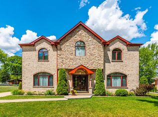 516 S Deborah Ln, Mount Prospect, IL 60056