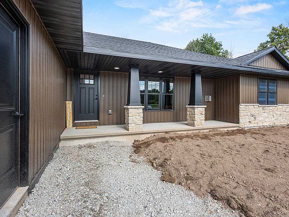 5th image of 6157 Bay Hill Ct