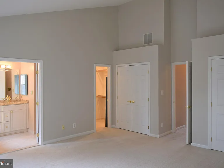 8933 Royal Astor Way — Photo 24