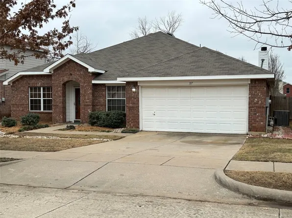317 Sun Meadow Ln, Fort Worth, TX 76140