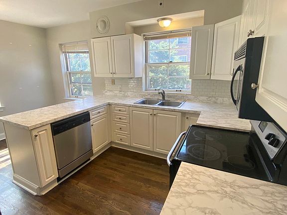 5th image of 7548 Oxford Dr APT 2