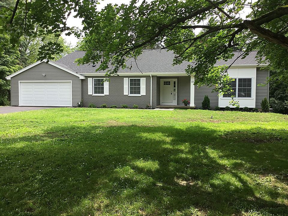 1st image of 12 Crestview Dr