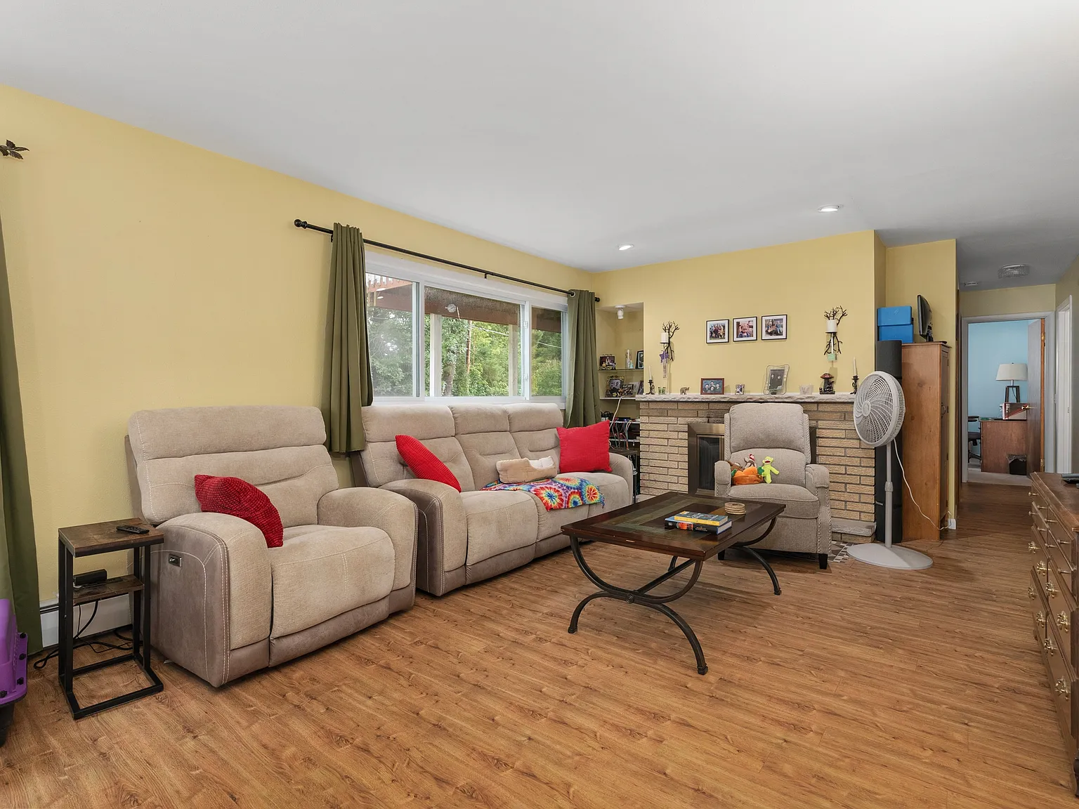 4611 Dennis Dr — Photo 2