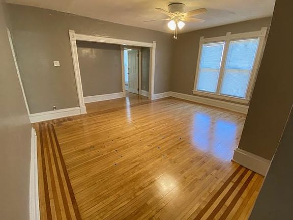 2nd image of 1924 Como Ave SE #2