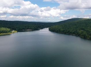 56 Chestnut Dr, Terra Alta, WV