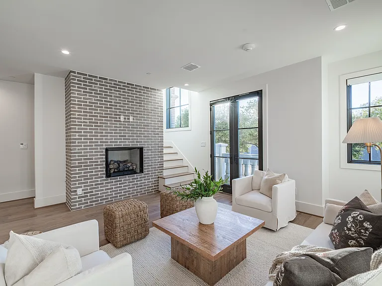 4529 Emerson Ave #8L — Photo 10
