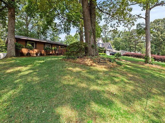 2nd image of 5070 Crowe Dr SE
