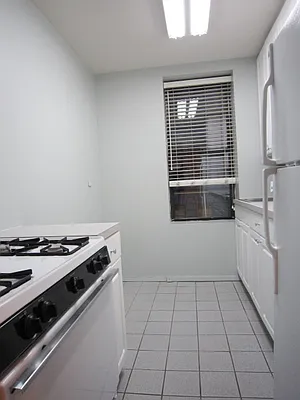 Rented by Apartments by Us | media 41