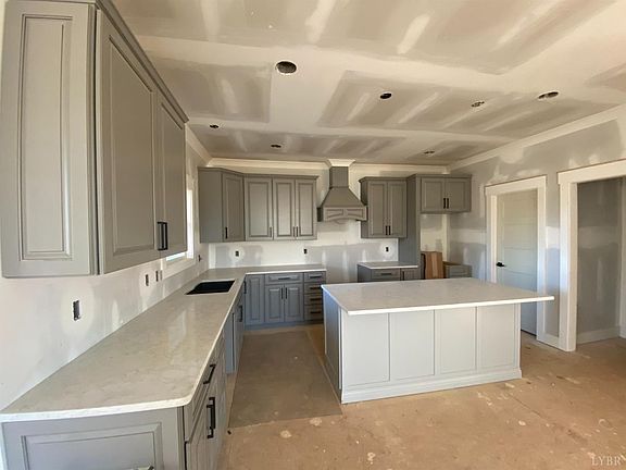 4th image of 1178 Lindenshire Dr Lot 18