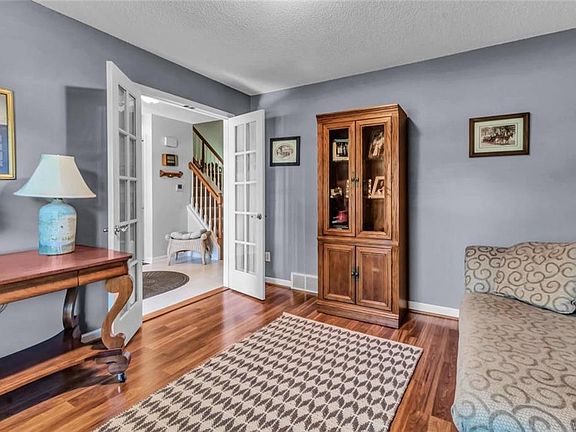 5th image of 4080 Foxwood Ln