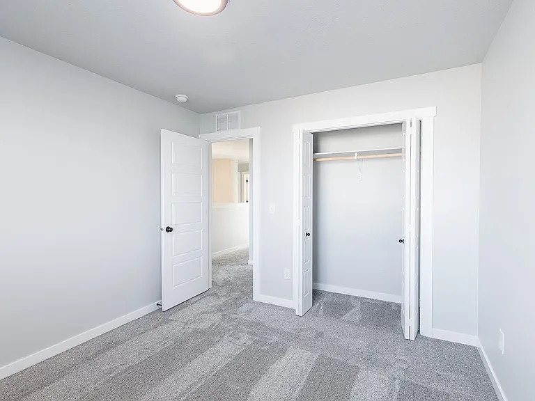 2640 N Silver Wolf Ave — Photo 46