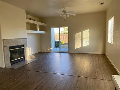 1683 Shay Way — Photo 6