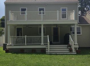 56 N High St, Foxboro, MA 02035