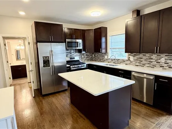 14 Marshall St, Watertown, MA