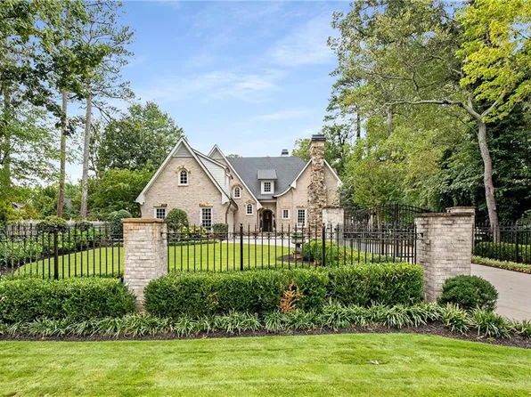 4706 Powers Ferry Rd, Sandy Springs, GA 30327