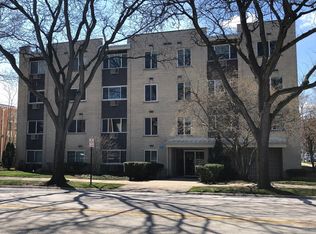 627 Ridge Rd APT 402, Wilmette, IL 60091