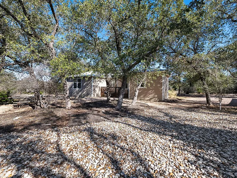 1610 Pace Bend Rd N — Photo 27