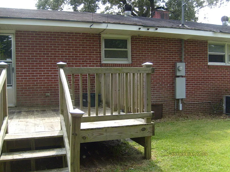 142 Bryan Blvd — Photo 5