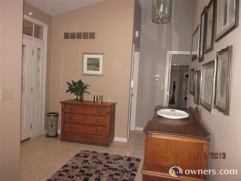 Side view of Foyer