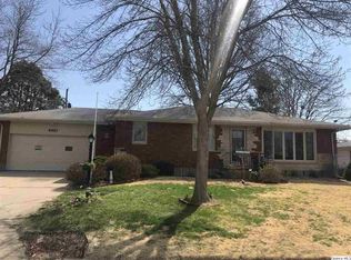 460 Holly Dr, Quincy, IL 62305