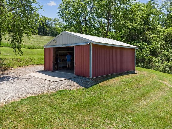 3rd image of 158 Harry Long Rd