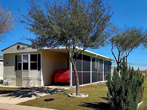 3rd image of 5800 Arcadia Cir