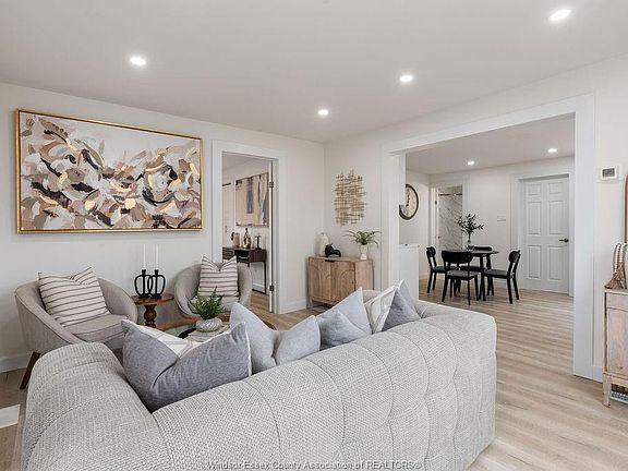 5th image of 23 Scott Ln
