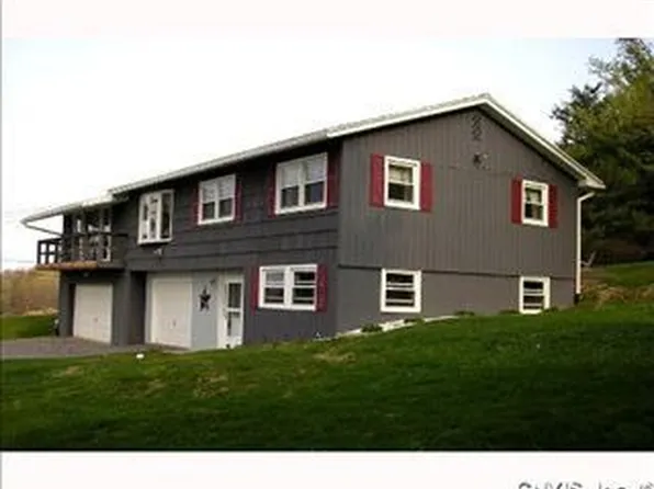 4089 Mercun Dr, Jamesville, NY 13078