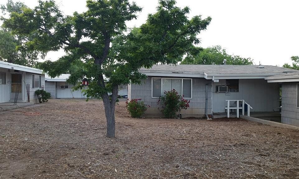 Clean, quiet complex -- great for serious students.